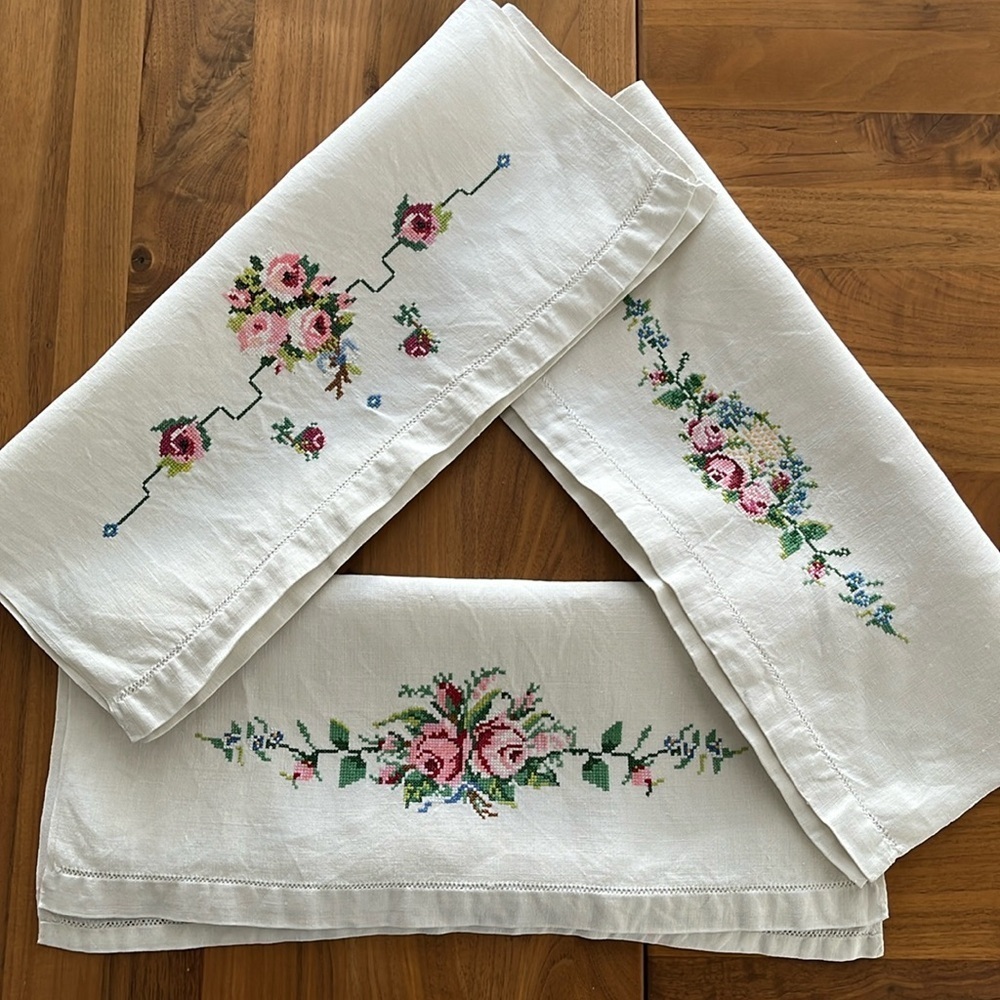VINTAGE Set of 3 Linen Tea Towels Embroidered Cross Stitch Floral Cottagecore